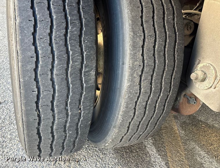 image for item ET8537 2013 Great Dane ETL-1114-12048 refrigerated van trailer