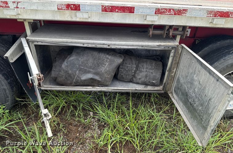 image for item EU2181 2016 Wilson CF-1080 flatbed trailer