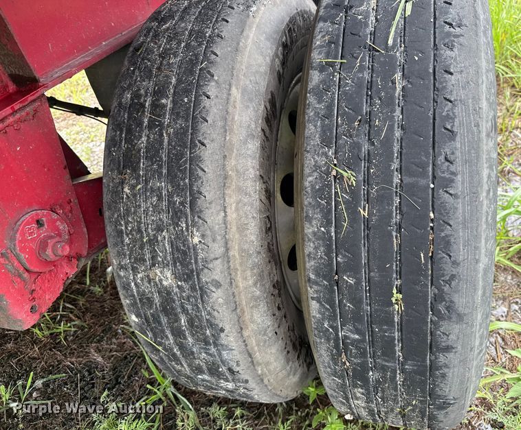 image for item EU2181 2016 Wilson CF-1080 flatbed trailer