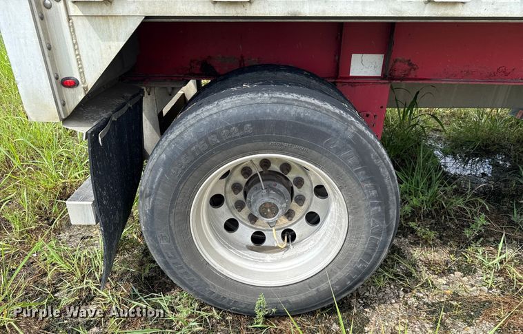 image for item EU2181 2016 Wilson CF-1080 flatbed trailer