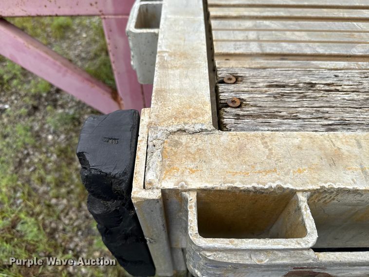 image for item EU2182 1998 Transcraft Eagle W2 flatbed trailer