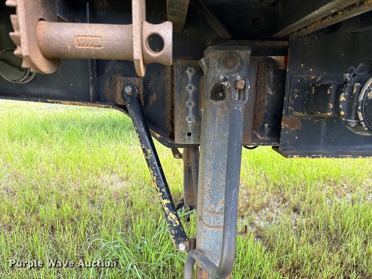 image for item EU2188 2013 Dorsey extendable flatbed trailer