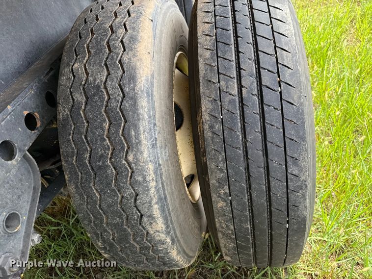 image for item EU2188 2013 Dorsey extendable flatbed trailer