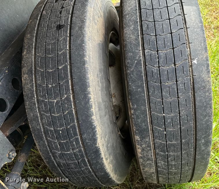 image for item EU2188 2013 Dorsey extendable flatbed trailer