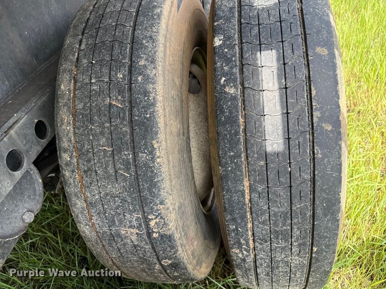 image for item EU2188 2013 Dorsey extendable flatbed trailer