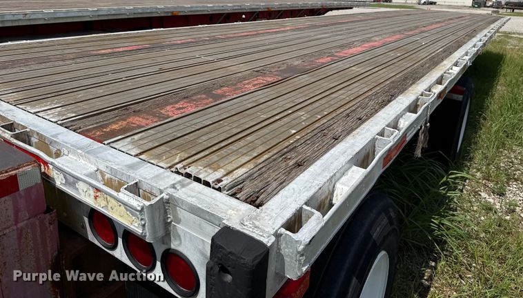 image for item EU2190 1998 Transcraft Eagle W2 flatbed trailer