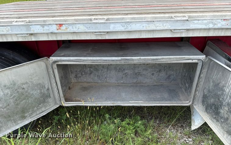 image for item EU2191 2006 Transcraft Eagle N W2 flatbed trailer