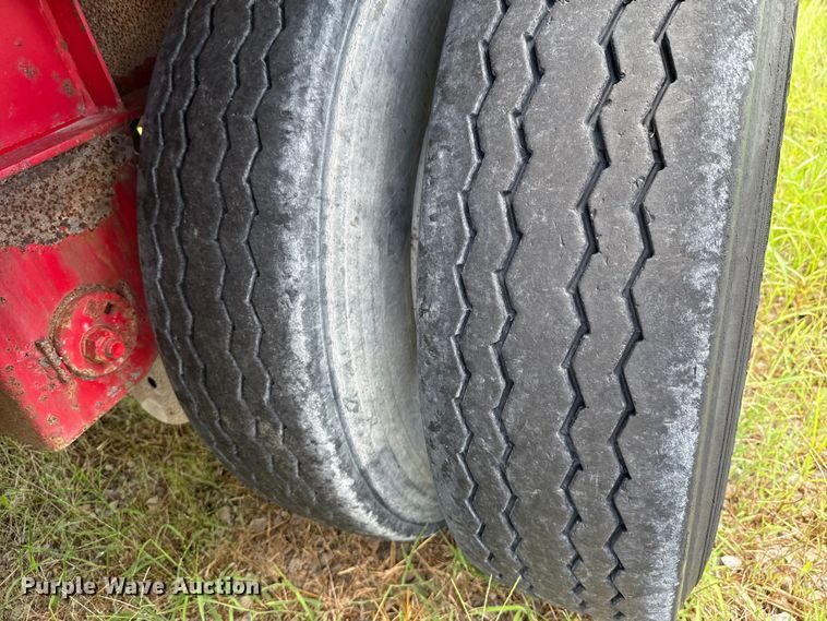 image for item EU2193 2006 Wilson Trailers CF-900 flatbed trailer