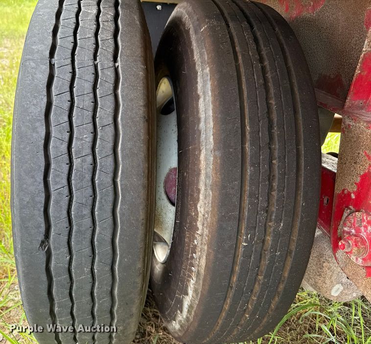 image for item EU2193 2006 Wilson Trailers CF-900 flatbed trailer