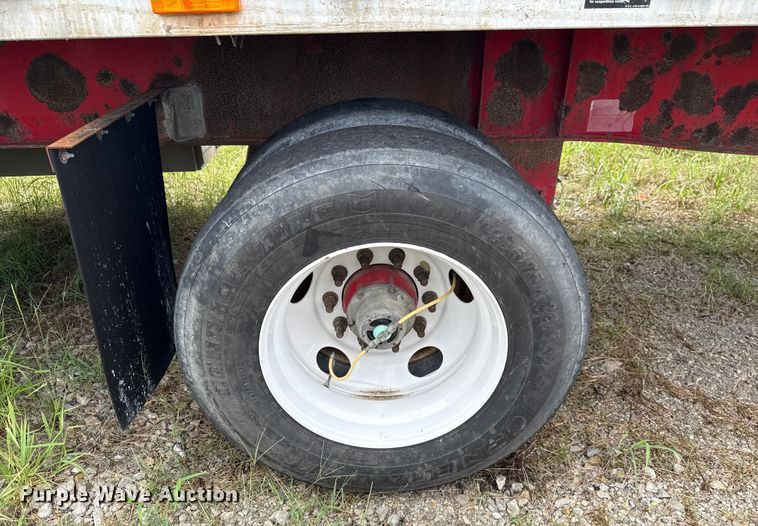 image for item EU2193 2006 Wilson Trailers CF-900 flatbed trailer