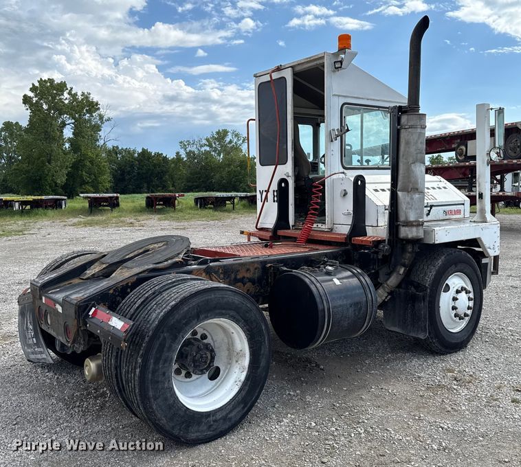 image for item EU2199 Cargotec 4X2 yard truck