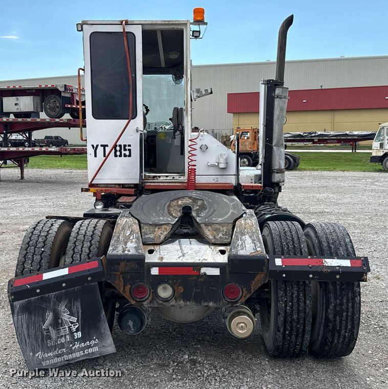 image for item EU2199 Cargotec 4X2 yard truck