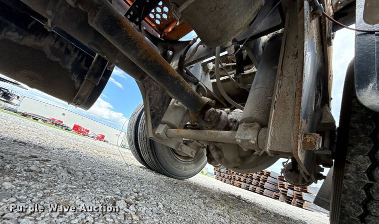 image for item EU2199 Cargotec 4X2 yard truck