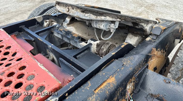 image for item EU2199 Cargotec 4X2 yard truck