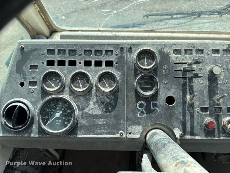 image for item EU2199 Cargotec 4X2 yard truck