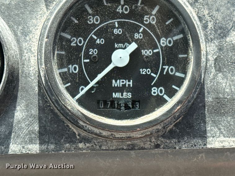 image for item EU2199 Cargotec 4X2 yard truck