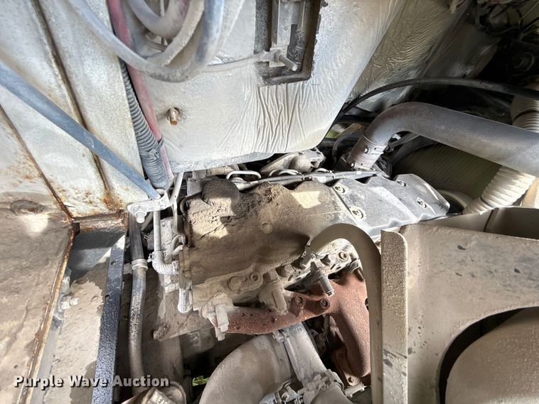 image for item EU2199 Cargotec 4X2 yard truck