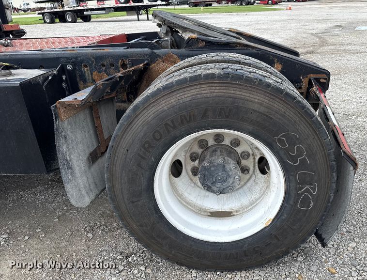 image for item EU2199 Cargotec 4X2 yard truck