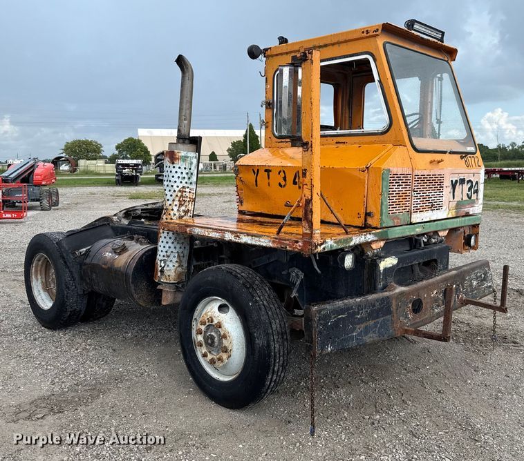 image for item EU2200 Ottawa 30 yard truck