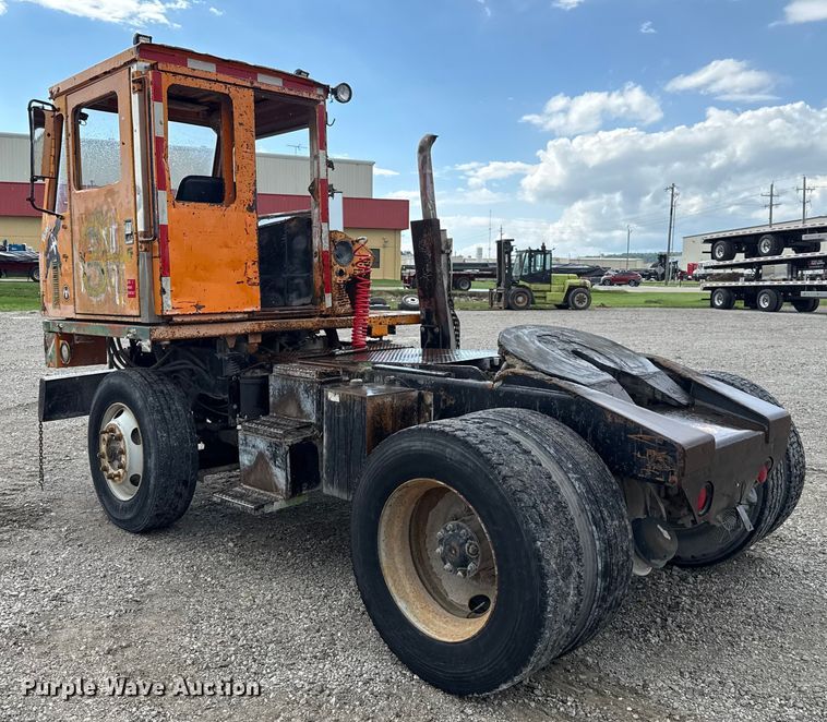 image for item EU2200 Ottawa 30 yard truck