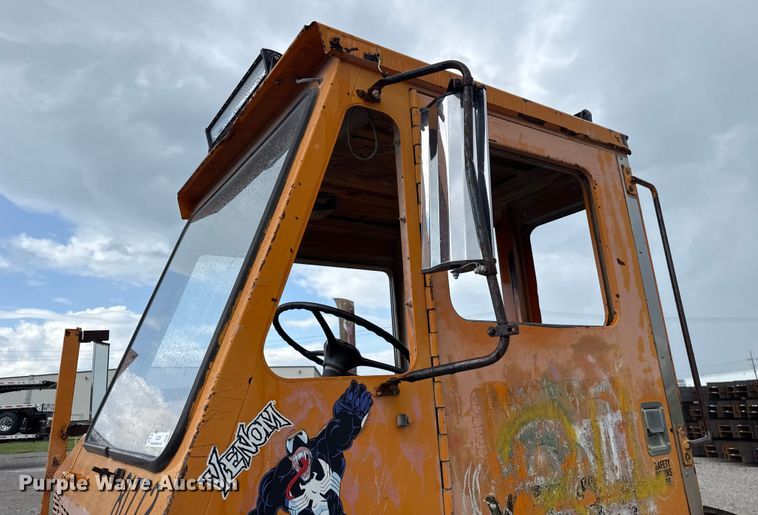 image for item EU2200 Ottawa 30 yard truck