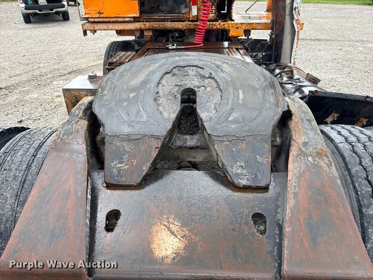 image for item EU2200 Ottawa 30 yard truck