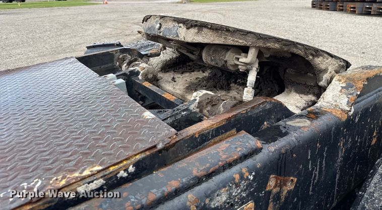 image for item EU2200 Ottawa 30 yard truck