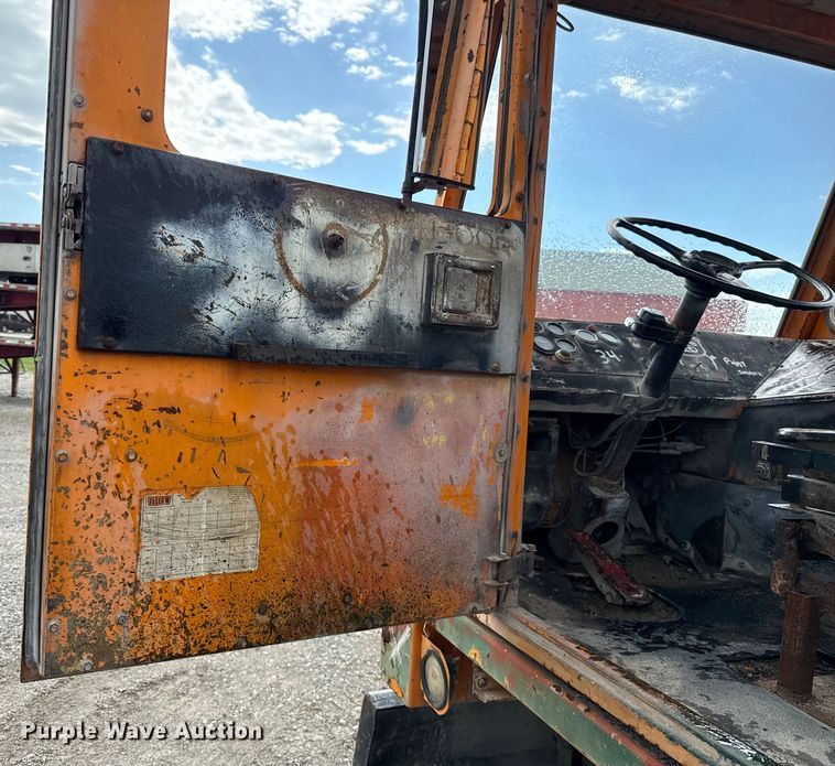 image for item EU2200 Ottawa 30 yard truck