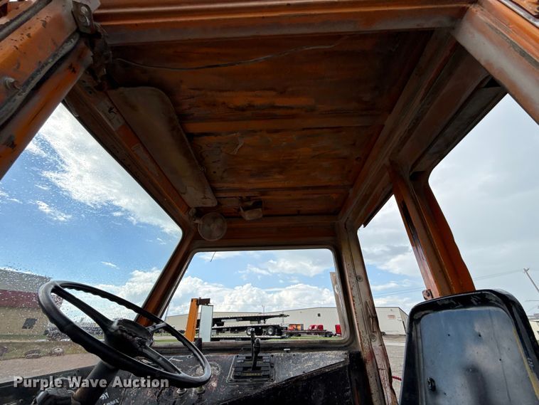 image for item EU2200 Ottawa 30 yard truck