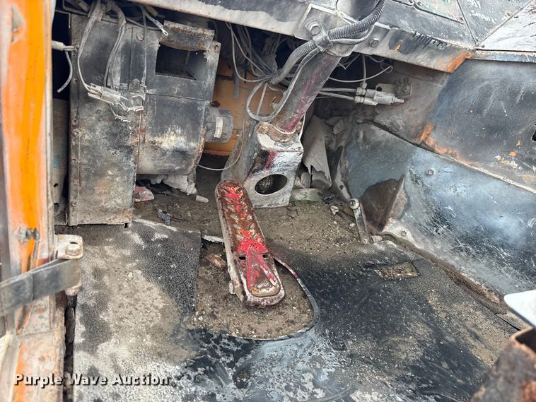 image for item EU2200 Ottawa 30 yard truck