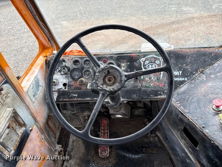 image for item EU2200 Ottawa 30 yard truck