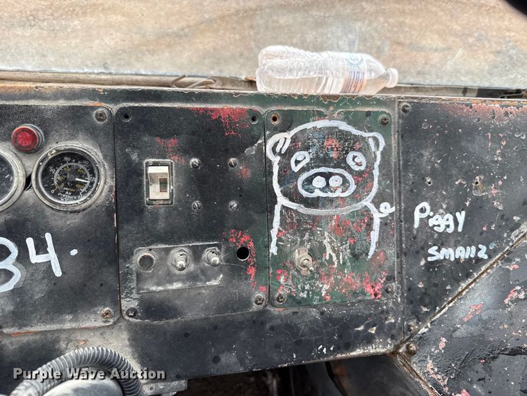 image for item EU2200 Ottawa 30 yard truck