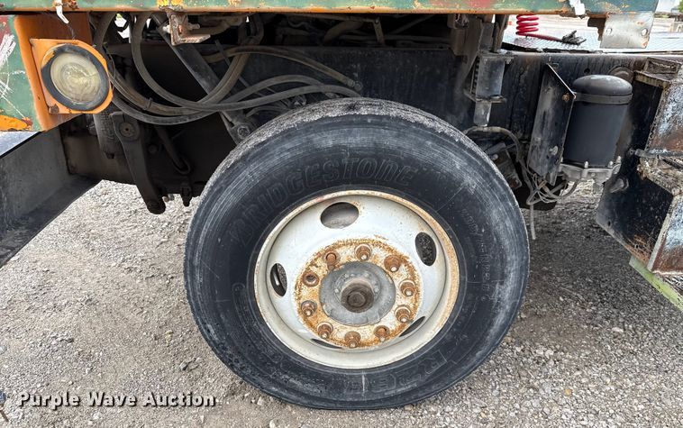 image for item EU2200 Ottawa 30 yard truck