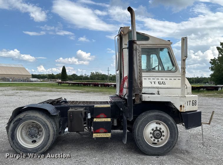 image for item EU2201 1999 Ottawa 30 yard truck