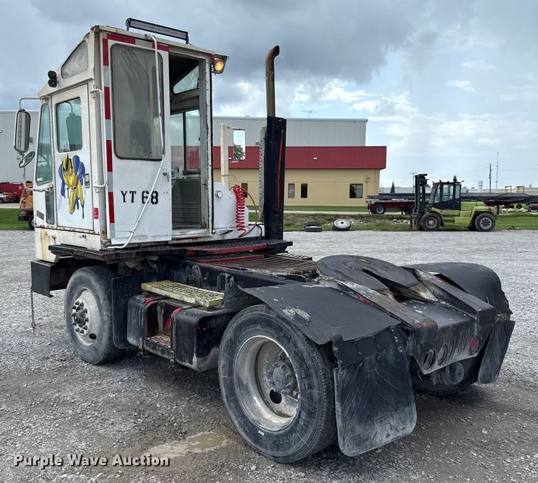 image for item EU2201 1999 Ottawa 30 yard truck