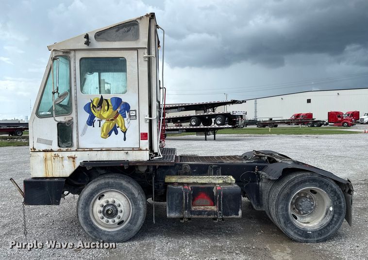 image for item EU2201 1999 Ottawa 30 yard truck