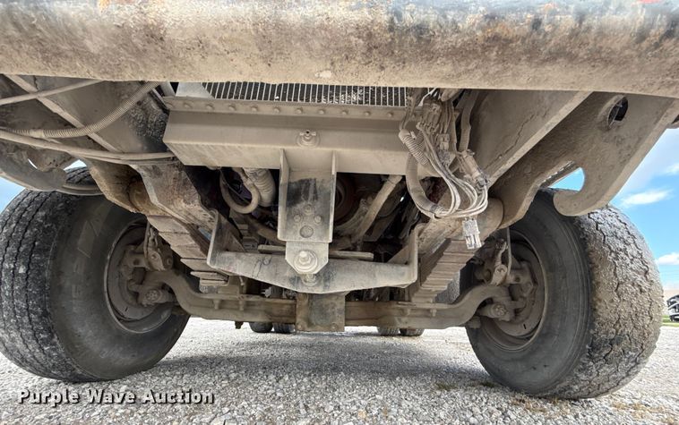 image for item EU2201 1999 Ottawa 30 yard truck