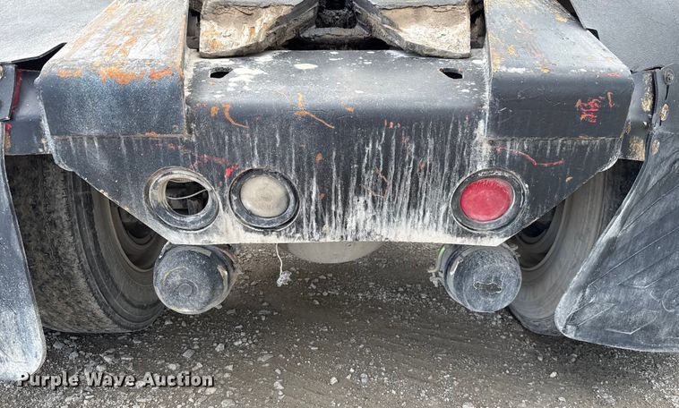 image for item EU2201 1999 Ottawa 30 yard truck