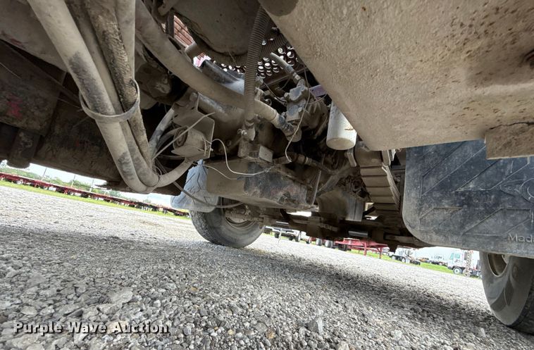 image for item EU2201 1999 Ottawa 30 yard truck