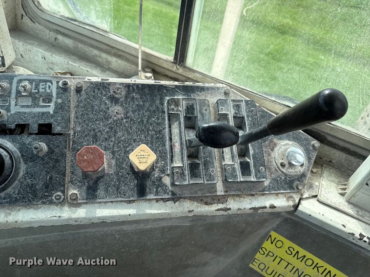 image for item EU2201 1999 Ottawa 30 yard truck