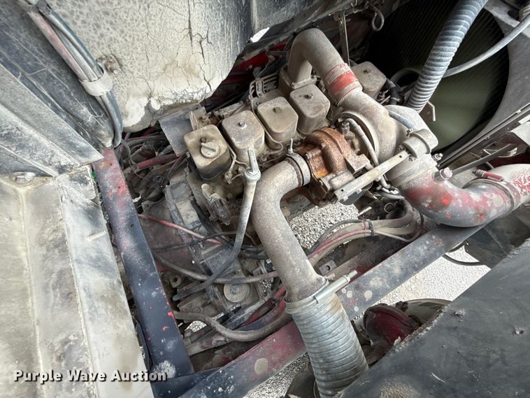 image for item EU2201 1999 Ottawa 30 yard truck