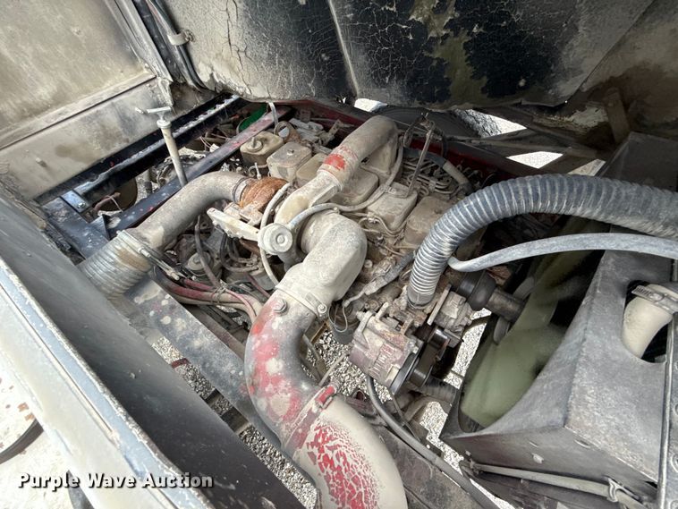 image for item EU2201 1999 Ottawa 30 yard truck