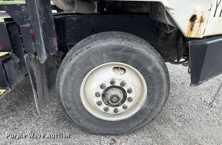 image for item EU2201 1999 Ottawa 30 yard truck