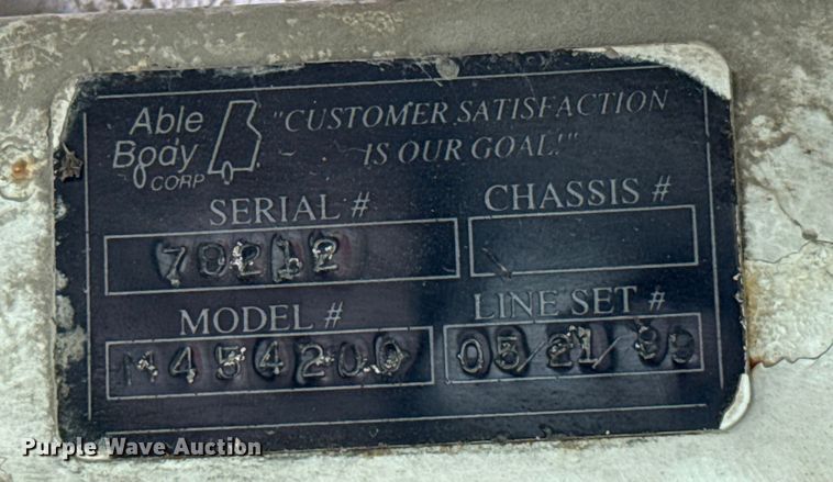 image for item EU2201 1999 Ottawa 30 yard truck