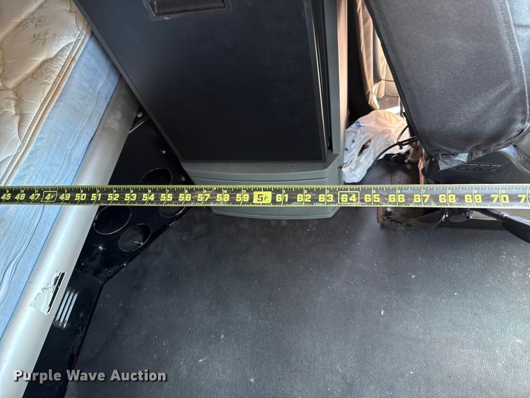 image for item EU2207 2021 Kenworth T680 semi truck