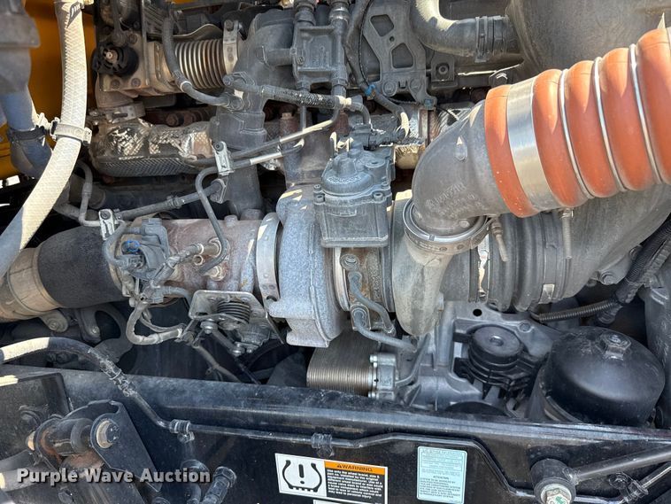 image for item EU2207 2021 Kenworth T680 semi truck