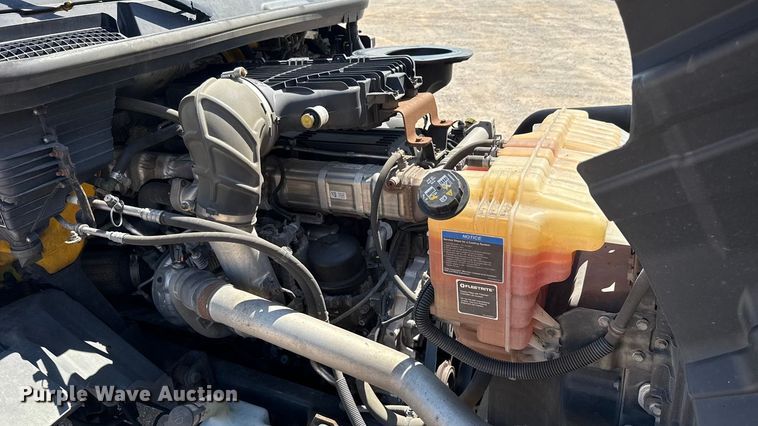 image for item EU2208 2021 International LT625 semi truck