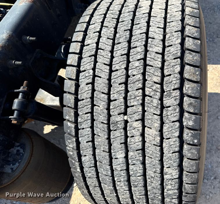 image for item EU2208 2021 International LT625 semi truck