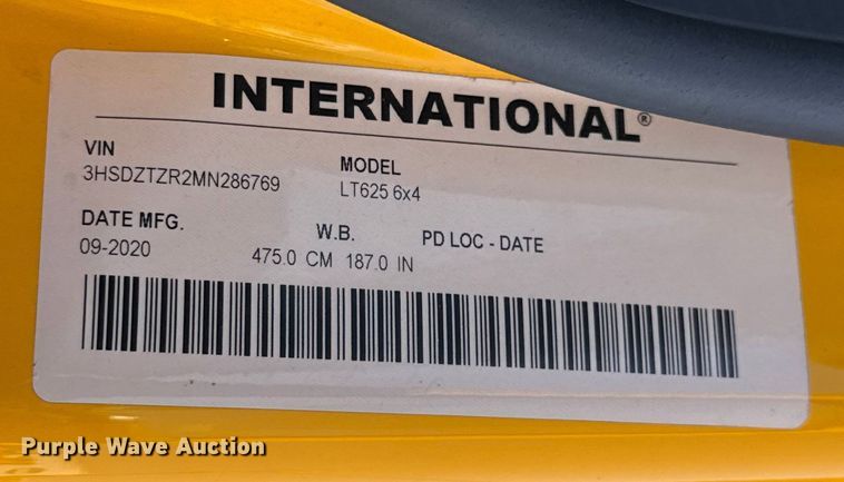 image for item EU2208 2021 International LT625 semi truck
