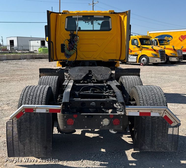 image for item EU2209 2021 International LT625 semi truck